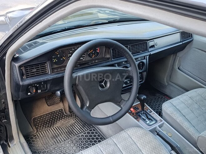 Mercedes 190-7