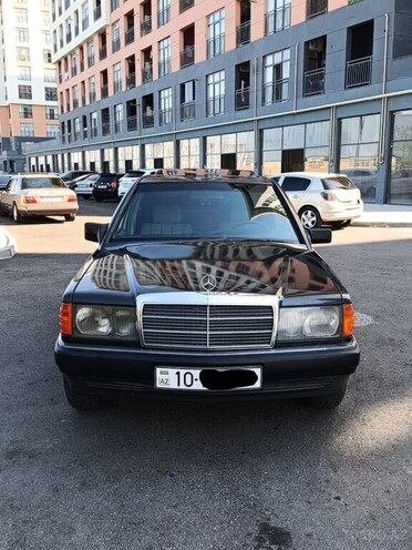 Mercedes 190-1
