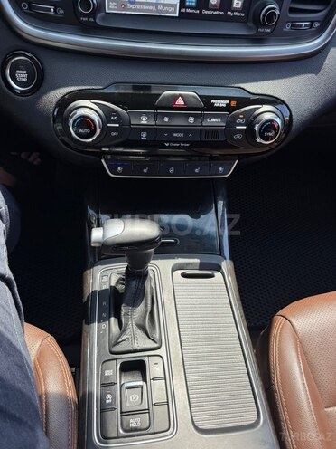 Kia Sorento-16