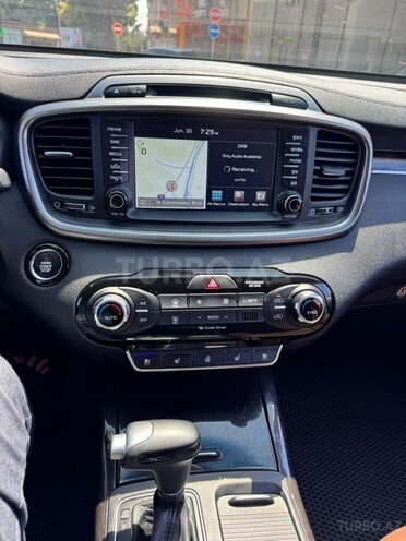 Kia Sorento-17