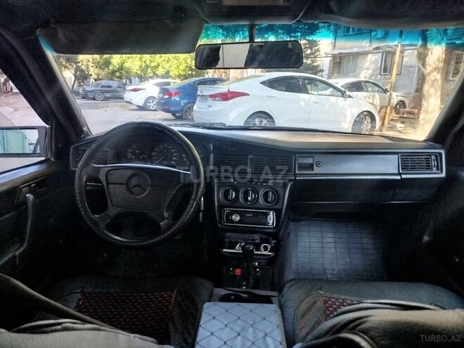 Mercedes 190-8