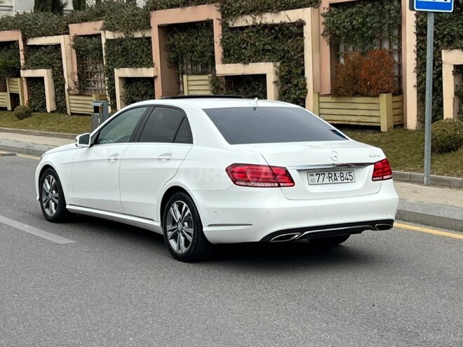 Mercedes E 220-2
