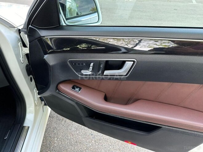 Mercedes E 220-16
