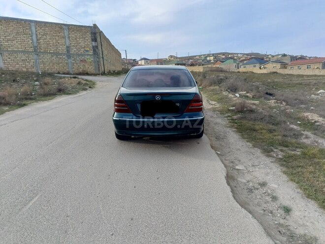 Mercedes C 200-2