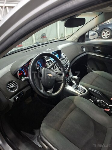Chevrolet Cruze-9