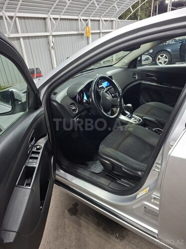Chevrolet Cruze-10