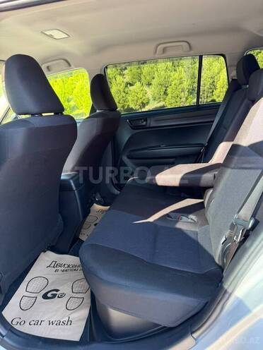 Toyota Corolla Fielder-7