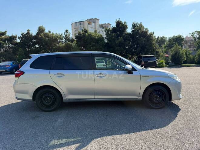 Toyota Corolla Fielder-21