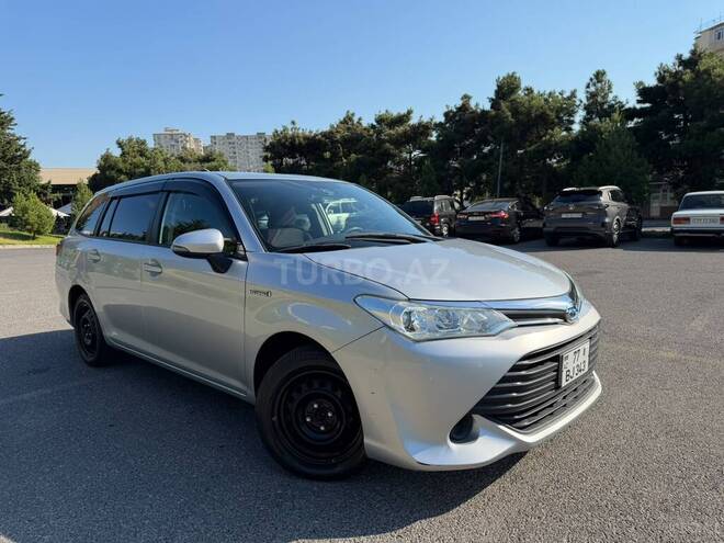 Toyota Corolla Fielder-12