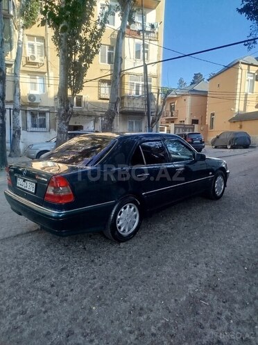 Mercedes C 180-7