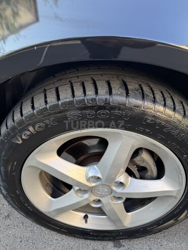 Hyundai Sonata-12