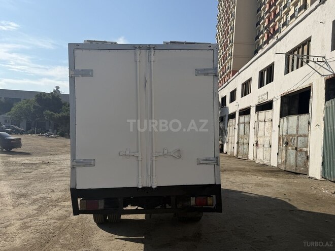 Isuzu NPR 66 L-6