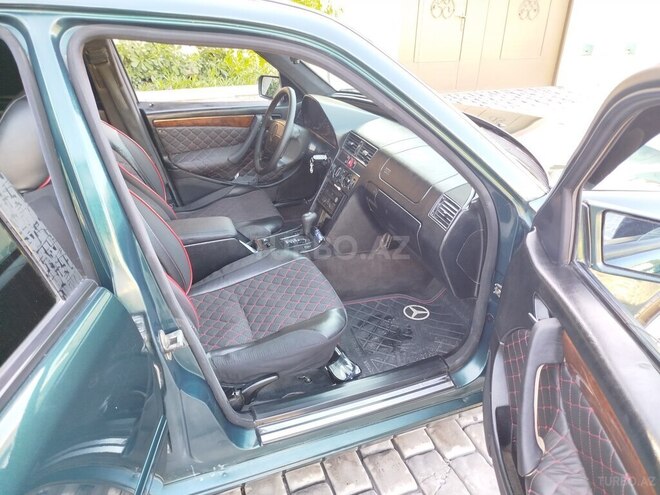 Mercedes C 200-11