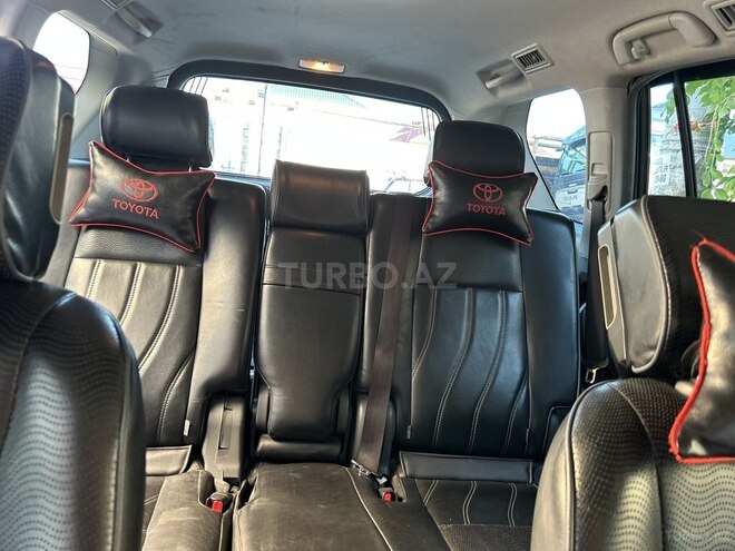 Toyota Land Cruiser Prado-13