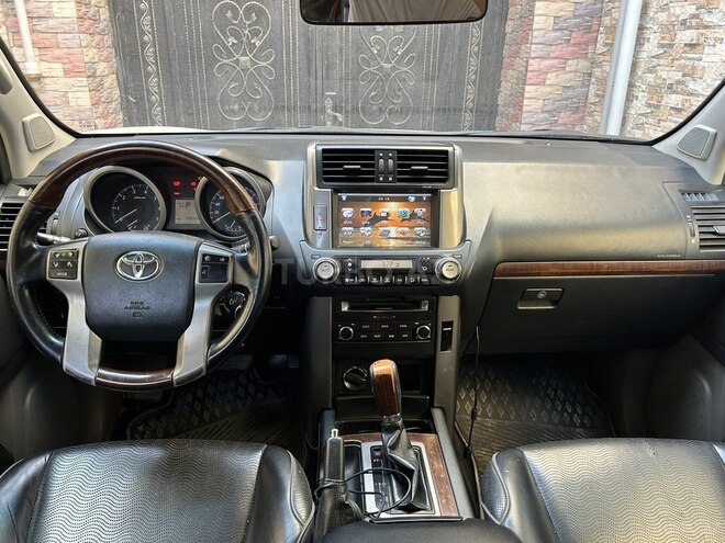 Toyota Land Cruiser Prado-10