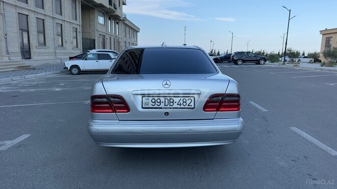 Mercedes E 220-6