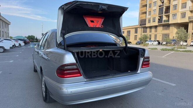 Mercedes E 220-14