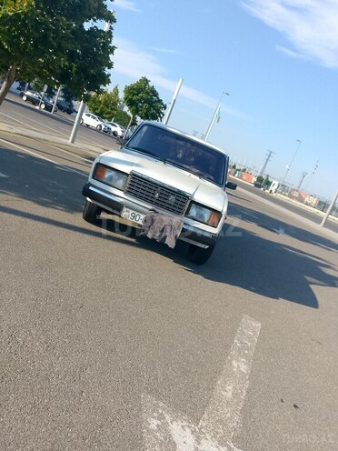 LADA (VAZ) 2107-1