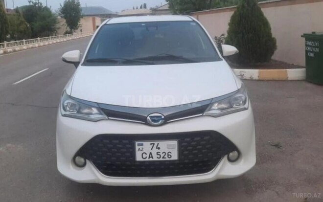 Toyota Corolla Fielder-1