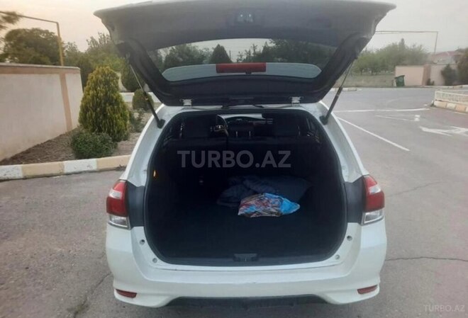 Toyota Corolla Fielder-6