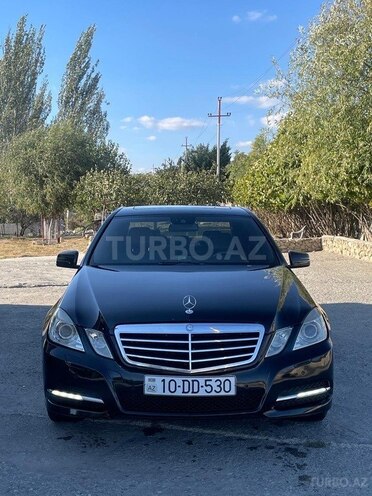 Mercedes E 220-1