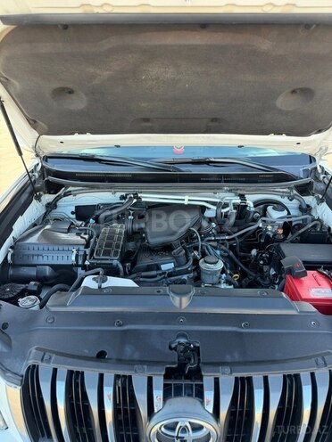 Toyota Land Cruiser Prado-3