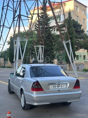 Mercedes C 280-4