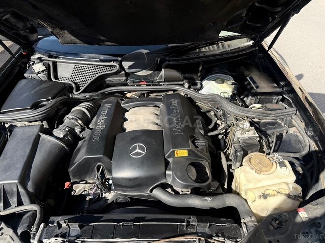 Mercedes E 240-10