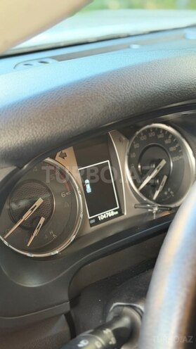 Toyota Hilux-3