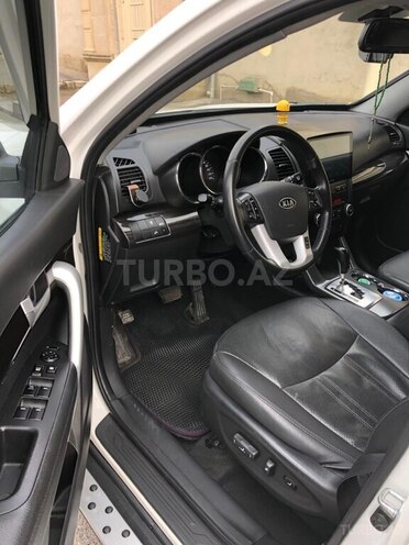 Kia Sorento-7
