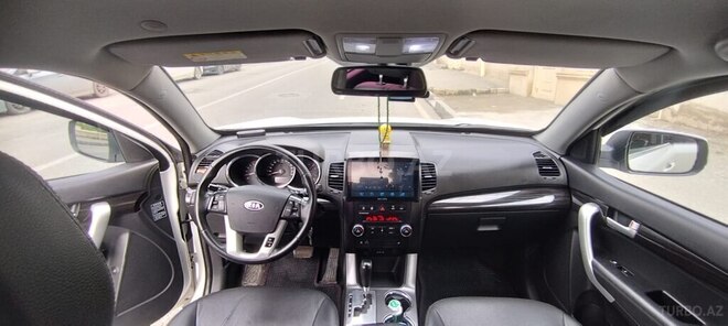 Kia Sorento-14