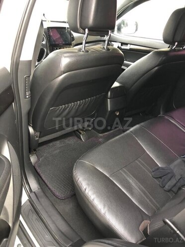 Kia Sorento-10