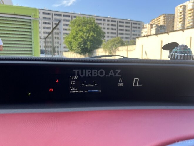 Toyota Aqua-17