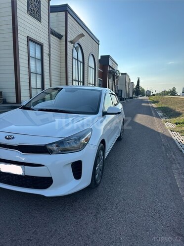 Kia Rio-4