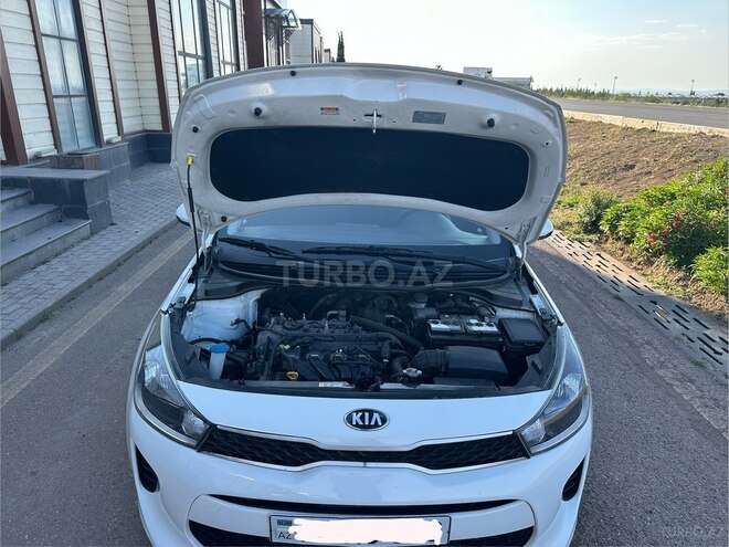 Kia Rio-10
