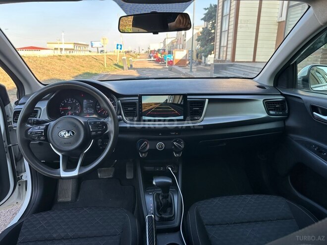 Kia Rio-13