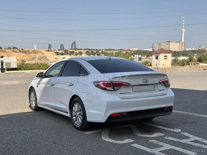 Hyundai Sonata-8