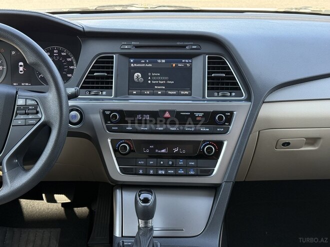 Hyundai Sonata-13
