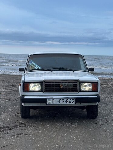 LADA (VAZ) 2107-1