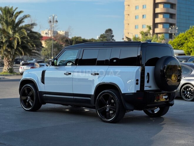 Land Rover Defender-6