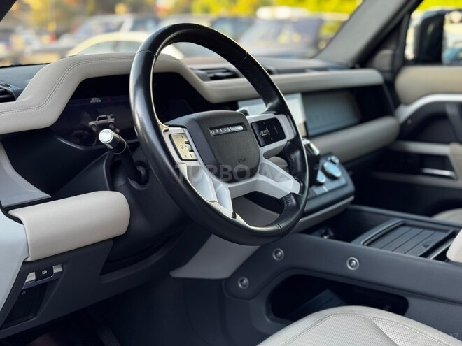 Land Rover Defender-24