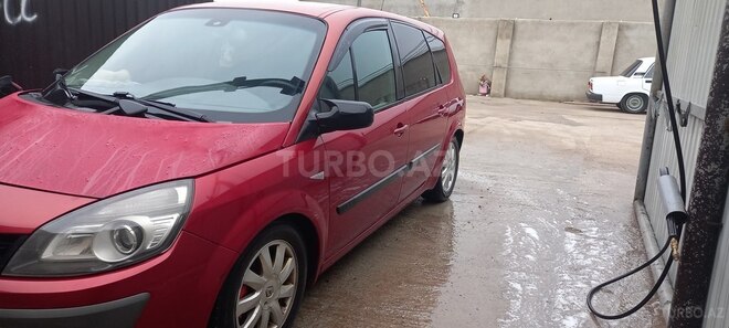 Renault Grand Scenic-5