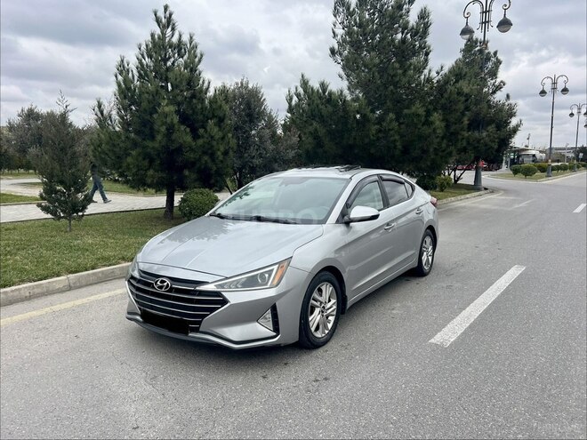 Hyundai Elantra-3