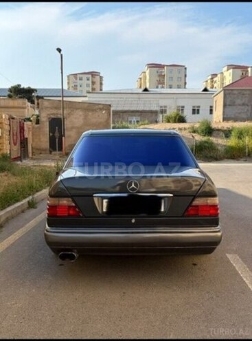 Mercedes 220 E-3