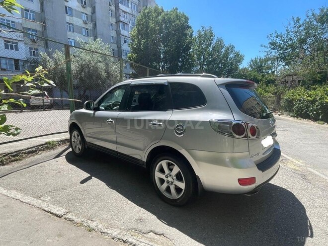 Hyundai Santa Fe-6
