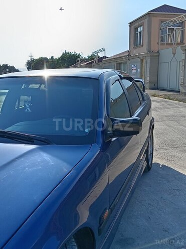 BMW 320-16