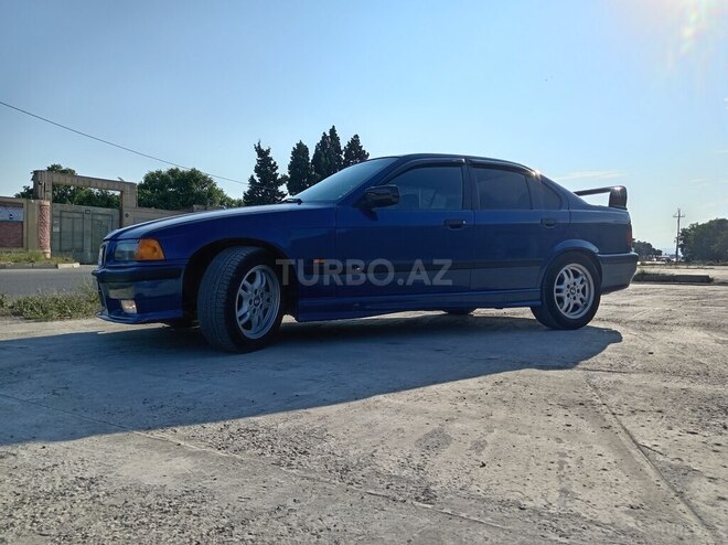 BMW 320-17