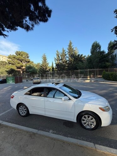 Toyota Camry-3