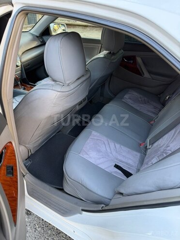 Toyota Camry-14