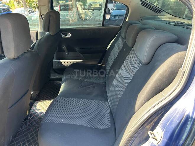 Renault Megane-7